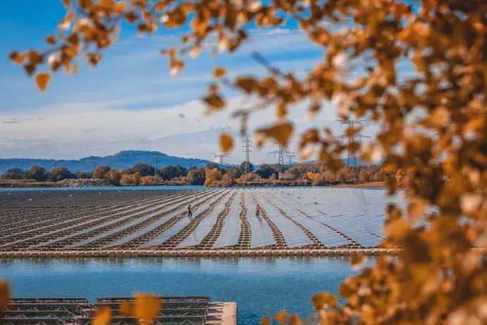 Peyrolles-en-Provence, floating solar PV plant